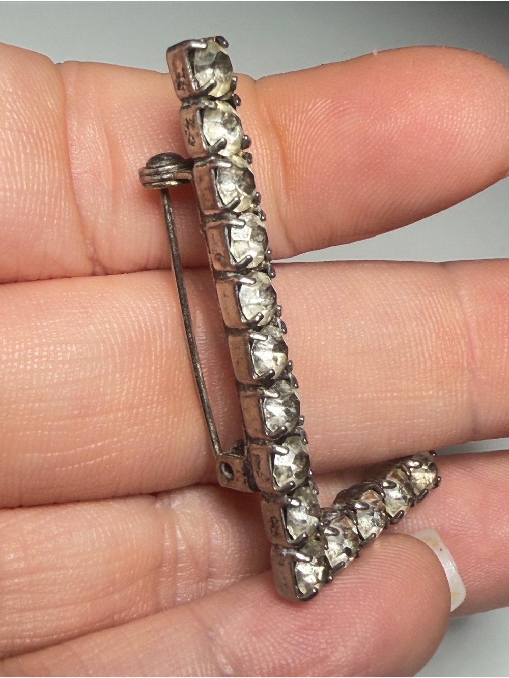 Letter L Rhinestone Brooch Initial Vintage Pin 1.75 inches - Picture 5 of 7
